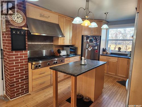 309 4Th Street W, Nipawin, SK - Indoor Photo Showing Kitchen