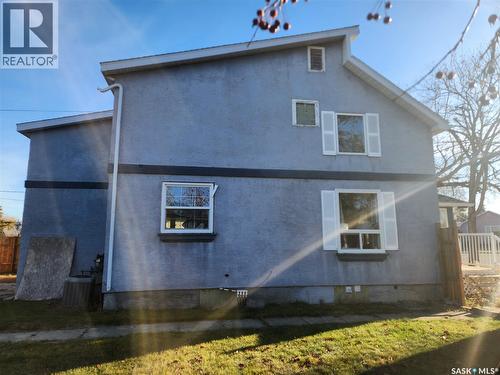 309 4Th Street W, Nipawin, SK - Outdoor