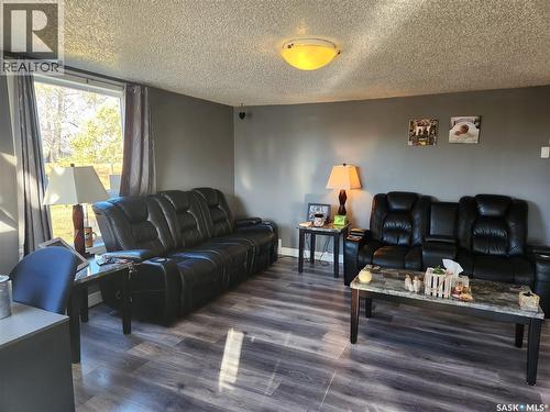 309 4Th Street W, Nipawin, SK - Indoor Photo Showing Living Room