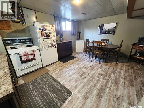 1272 King Street, Estevan, SK - Indoor Photo Showing Kitchen