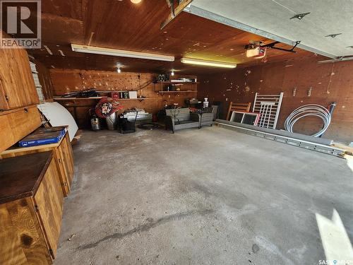 1272 King Street, Estevan, SK - Indoor Photo Showing Garage