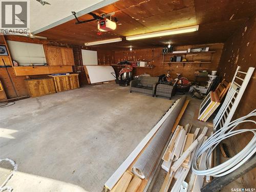 1272 King Street, Estevan, SK - Indoor Photo Showing Garage
