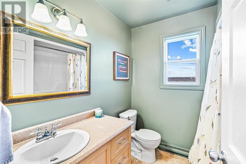 11 Patricks Place, Conception Bay South, NL - Indoor Photo Showing Bathroom