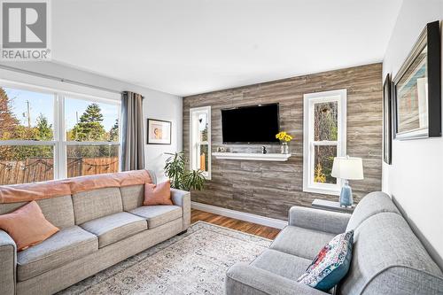 11 Patricks Place, Conception Bay South, NL - Indoor Photo Showing Living Room