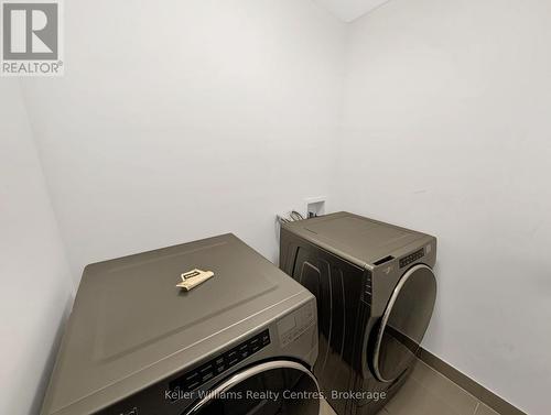 25 Mackenzie Street, Southgate, ON - Indoor Photo Showing Laundry Room