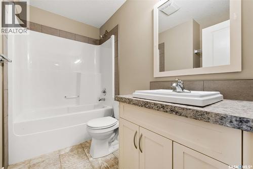 5057 Cornell Gate, Regina, SK - Indoor Photo Showing Bathroom