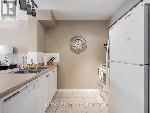 1217 - 323 Richmond Street E, Toronto, ON - Indoor Photo Showing Kitchen With Double Sink