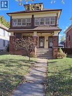 368 HALL  Windsor, ON N9A 2L6