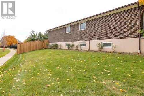 431 Woodbridge Avenue, Vaughan, ON - Outdoor