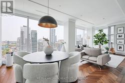 3303 - 183 WELLINGTON STREET W  Toronto, ON M5V 0A1