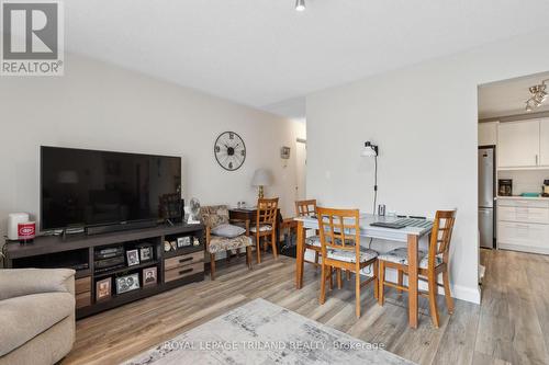 70 Stokes Road, St. Thomas, ON - Indoor Photo Showing Living Room