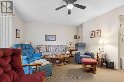 70 Stokes Road, St. Thomas, ON - Indoor Photo Showing Living Room