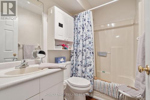 70 Stokes Road, St. Thomas, ON - Indoor Photo Showing Bathroom
