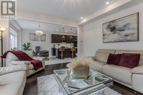 39 Mcwatters Street, Hamilton, ON - Indoor Photo Showing Living Room