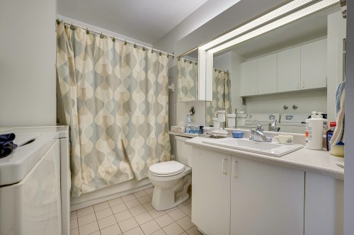 Salle de bains - 201-305 Rue Laviolette, Saint-Jérôme, QC - Indoor Photo Showing Bathroom