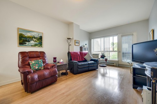 Salon - 201-305 Rue Laviolette, Saint-Jérôme, QC - Indoor Photo Showing Living Room
