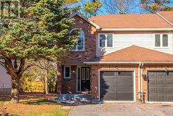 81 FURLONG CRESCENT  Ottawa, ON K2M 2H9
