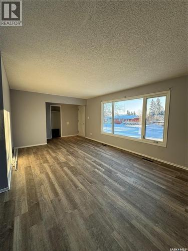 203 2Nd, Stenen, SK - Indoor Photo Showing Other Room