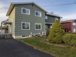 38 Swan Crescent  Halifax, NS B3M 1T6