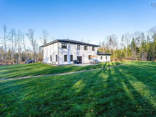 106 Edward Dr, Enfield, NS 