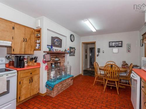 31 Acorn Lane, Lake La Rose, NS 