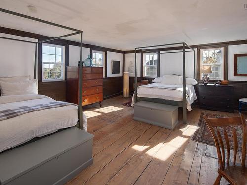 69 Fox Street, Lunenburg, NS 