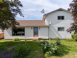 23 Reid Road  Steam Mill, NS B4N 3V7