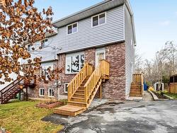 136 Cranberry Crescent  Dartmouth, NS B2W 5A8