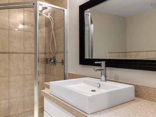 813 1550 Dresden Row, Halifax, NS 