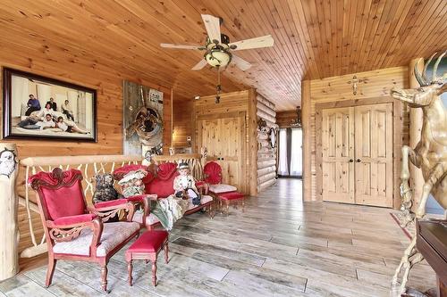 Den - 40 Rue De L'Orée-Des-Bois, Sainte-Catherine-De-La-Jacques-Cartier, QC - Indoor Photo Showing Other Room