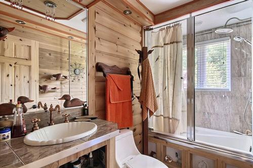 Dwelling - 40 Rue De L'Orée-Des-Bois, Sainte-Catherine-De-La-Jacques-Cartier, QC - Indoor Photo Showing Bathroom