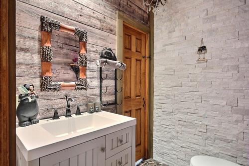 Dwelling - 40 Rue De L'Orée-Des-Bois, Sainte-Catherine-De-La-Jacques-Cartier, QC - Indoor Photo Showing Bathroom