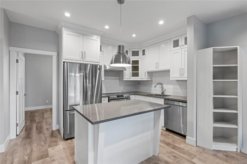 453 Silver Mountain Dr, Nanaimo, BC - Indoor Photo Showing Kitchen With Upgraded Kitchen