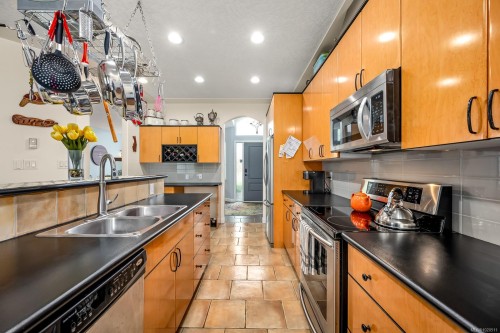 589 Monarch Dr, Courtenay, BC 