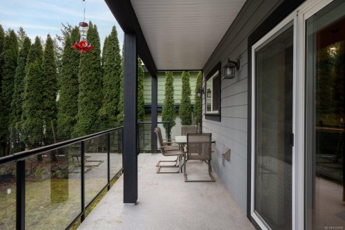 5173 Lochside Dr, Saanich, BC 