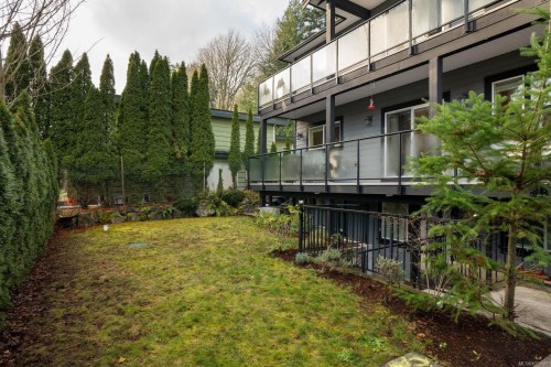 5173 Lochside Dr, Saanich, BC 