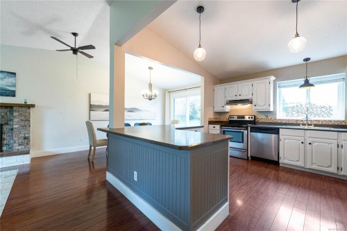 6255 Blueback Rd, Nanaimo, BC 