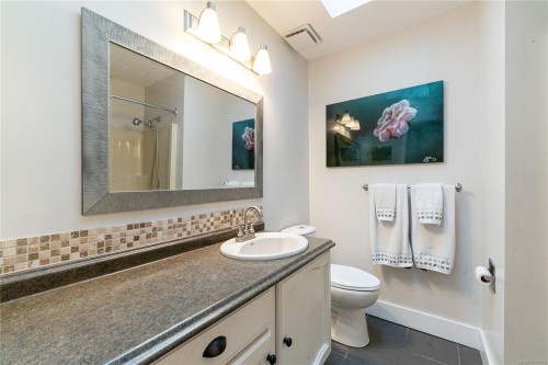 6255 Blueback Rd, Nanaimo, BC 