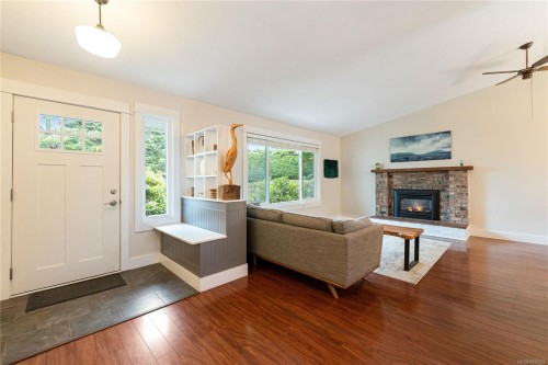 6255 Blueback Rd, Nanaimo, BC 