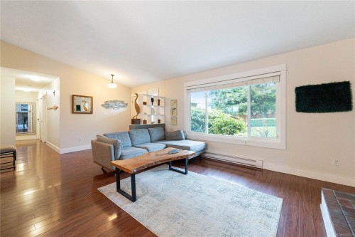 6255 Blueback Rd, Nanaimo, BC 