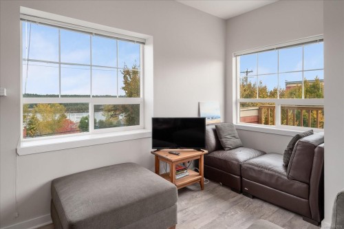 F-16 High St, Ladysmith, BC - Indoor