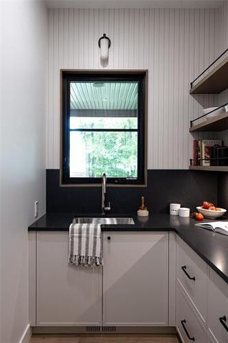 303 Boreham Blvd, Winnipeg, MB 