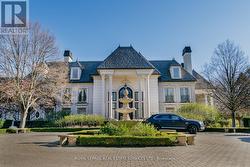 2215 DOULTON DRIVE  Mississauga, ON L5H 3M2