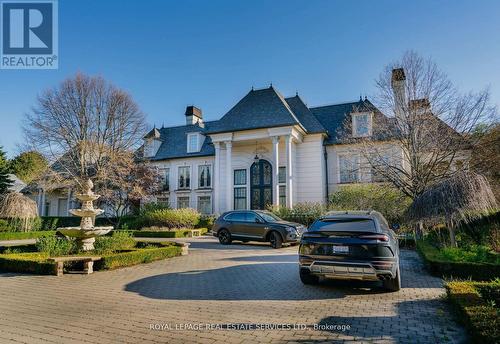 2215 Doulton Drive, Mississauga, ON - Outdoor