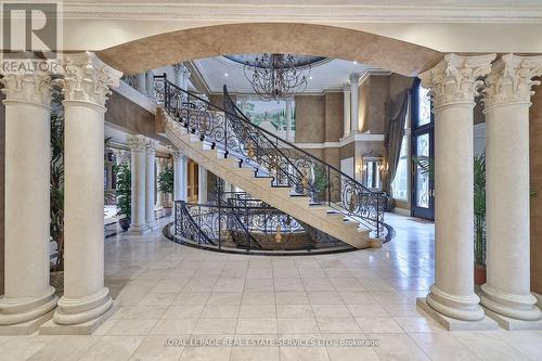 2215 Doulton Drive, Mississauga, ON - Indoor Photo Showing Other Room