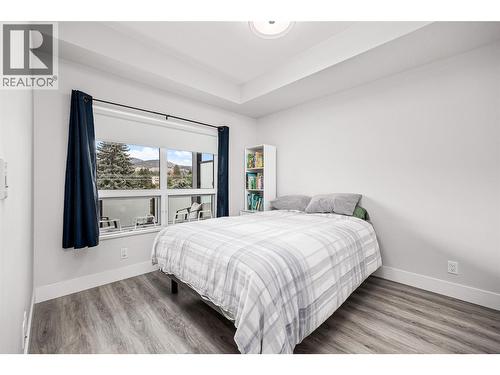 191 Hollywood Road Unit# 403, Kelowna, BC - Indoor Photo Showing Bedroom