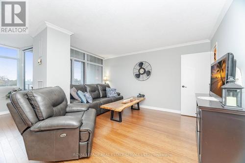 708 - 3100 Kirwin Avenue, Mississauga, ON - Indoor Photo Showing Living Room