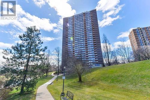 708 - 3100 Kirwin Avenue, Mississauga, ON - Outdoor