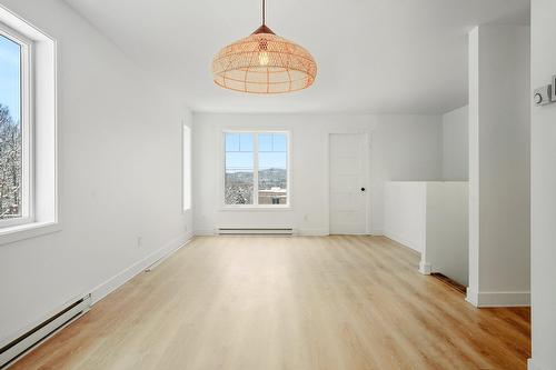 Salle à manger - 550 Rue Valiquette, Sainte-Adèle, QC - Indoor Photo Showing Other Room