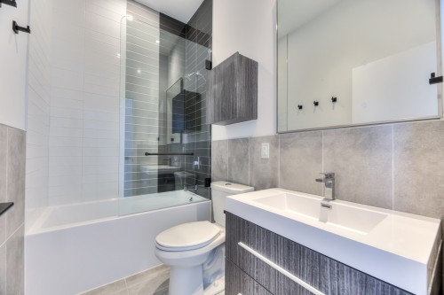 Bathroom - Ph4514-435 Boul. René-Lévesque O., Montréal (Ville-Marie), QC - Indoor Photo Showing Bathroom